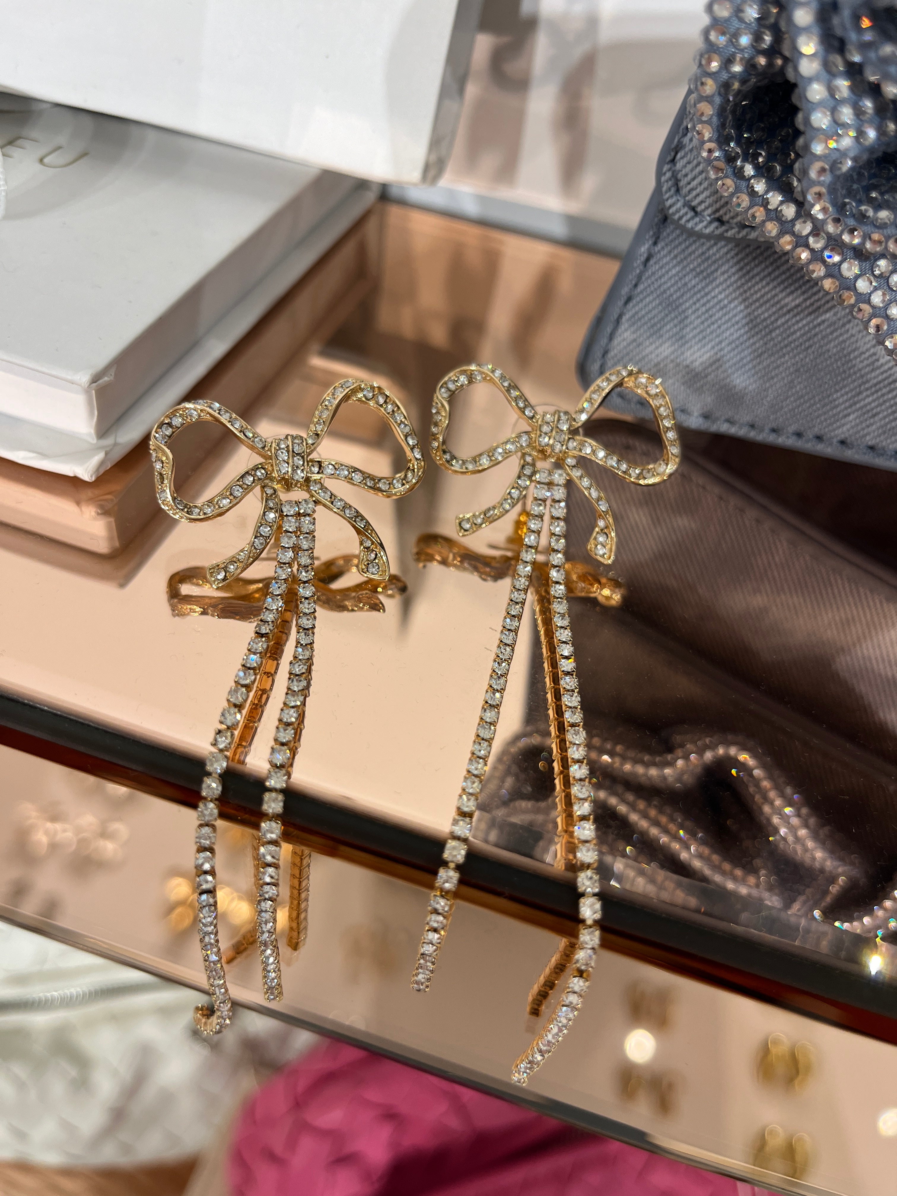 'Britney' long bow earing