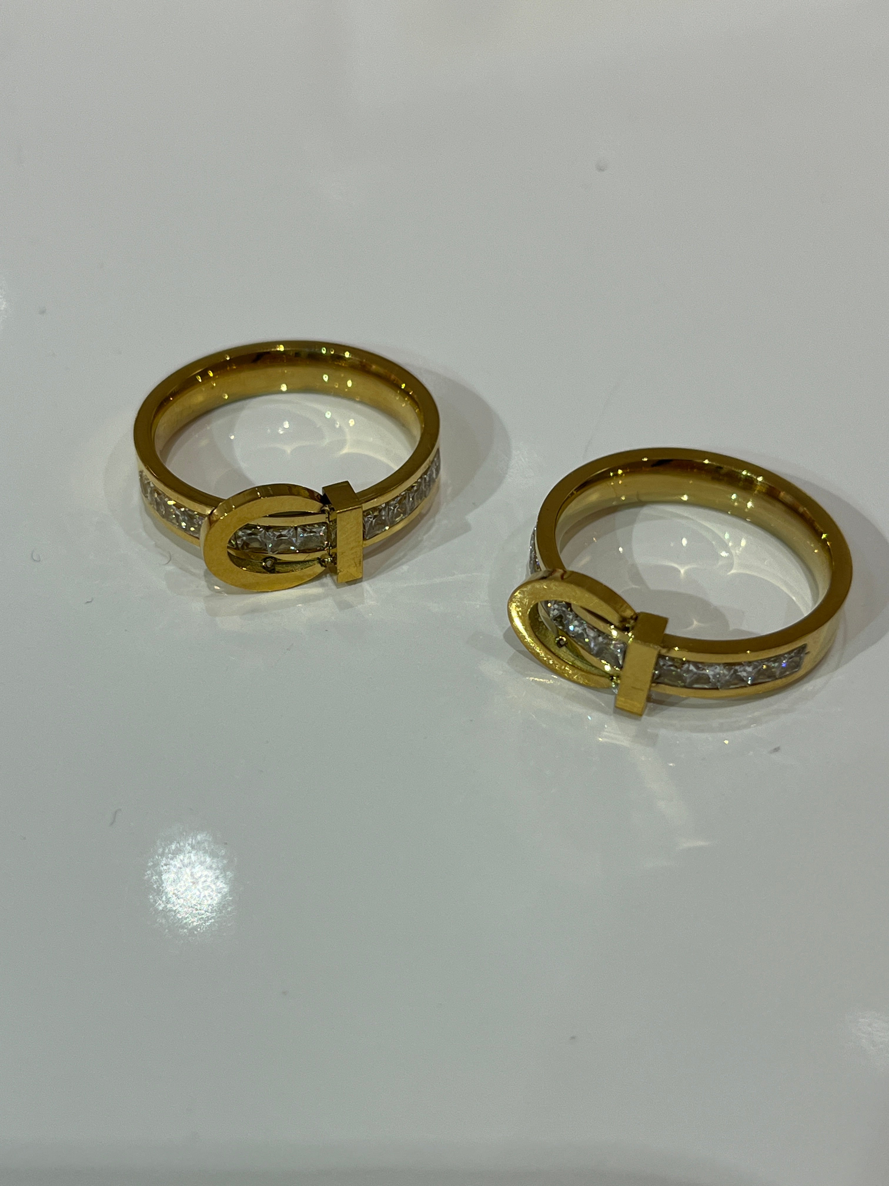 'Gold' rings