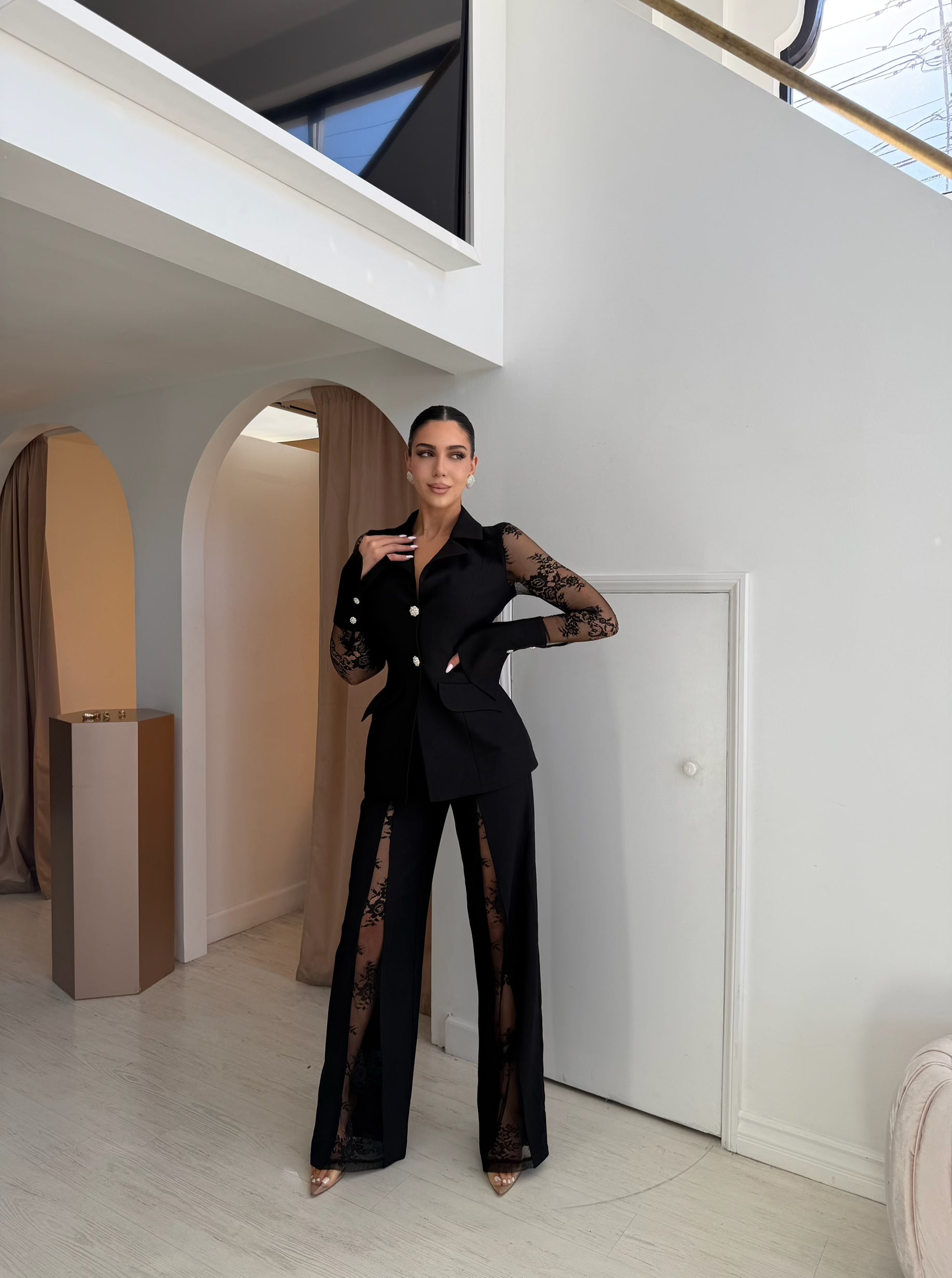 “Le Femme” lace set