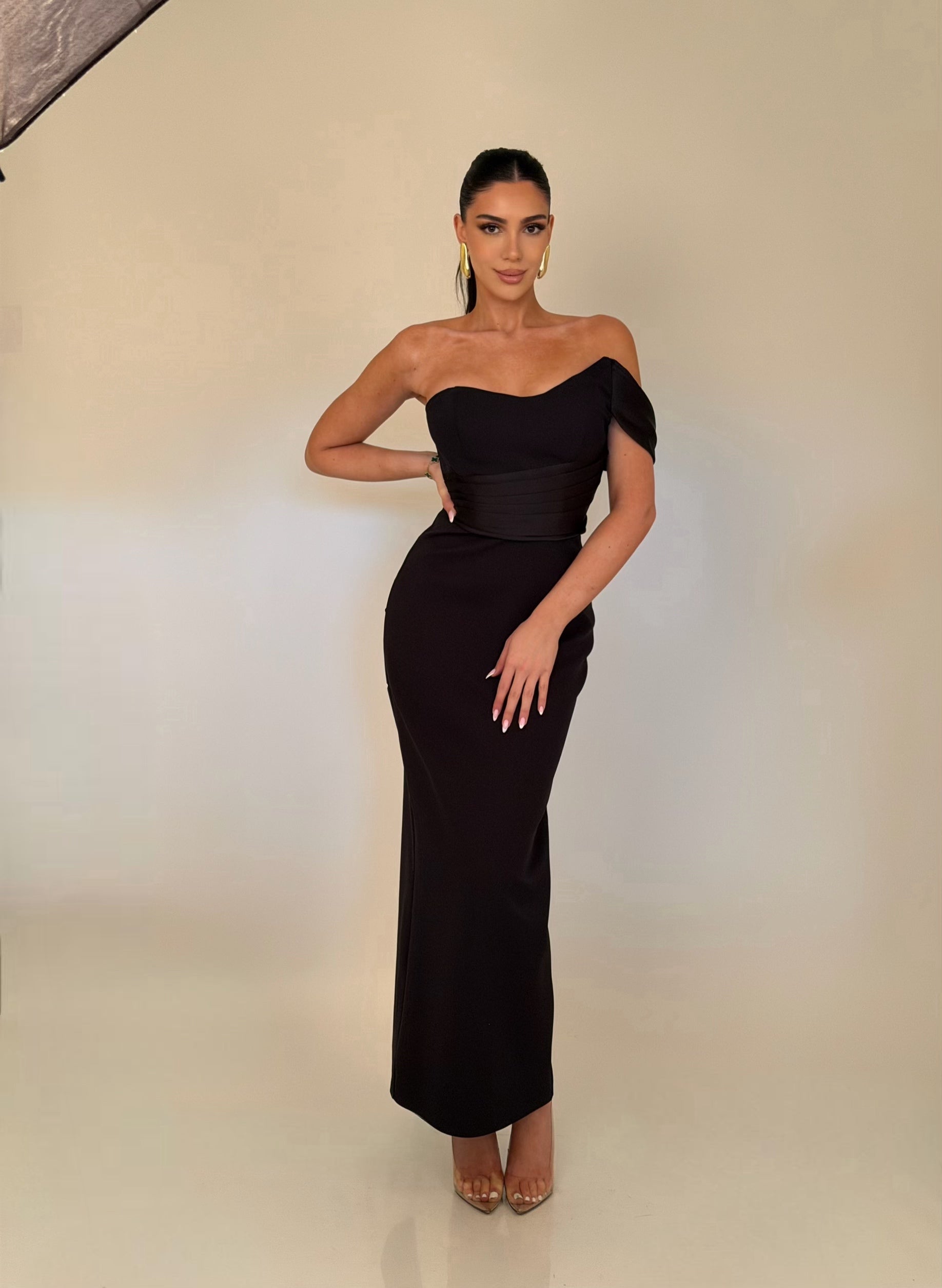 “Madrie” dress in black