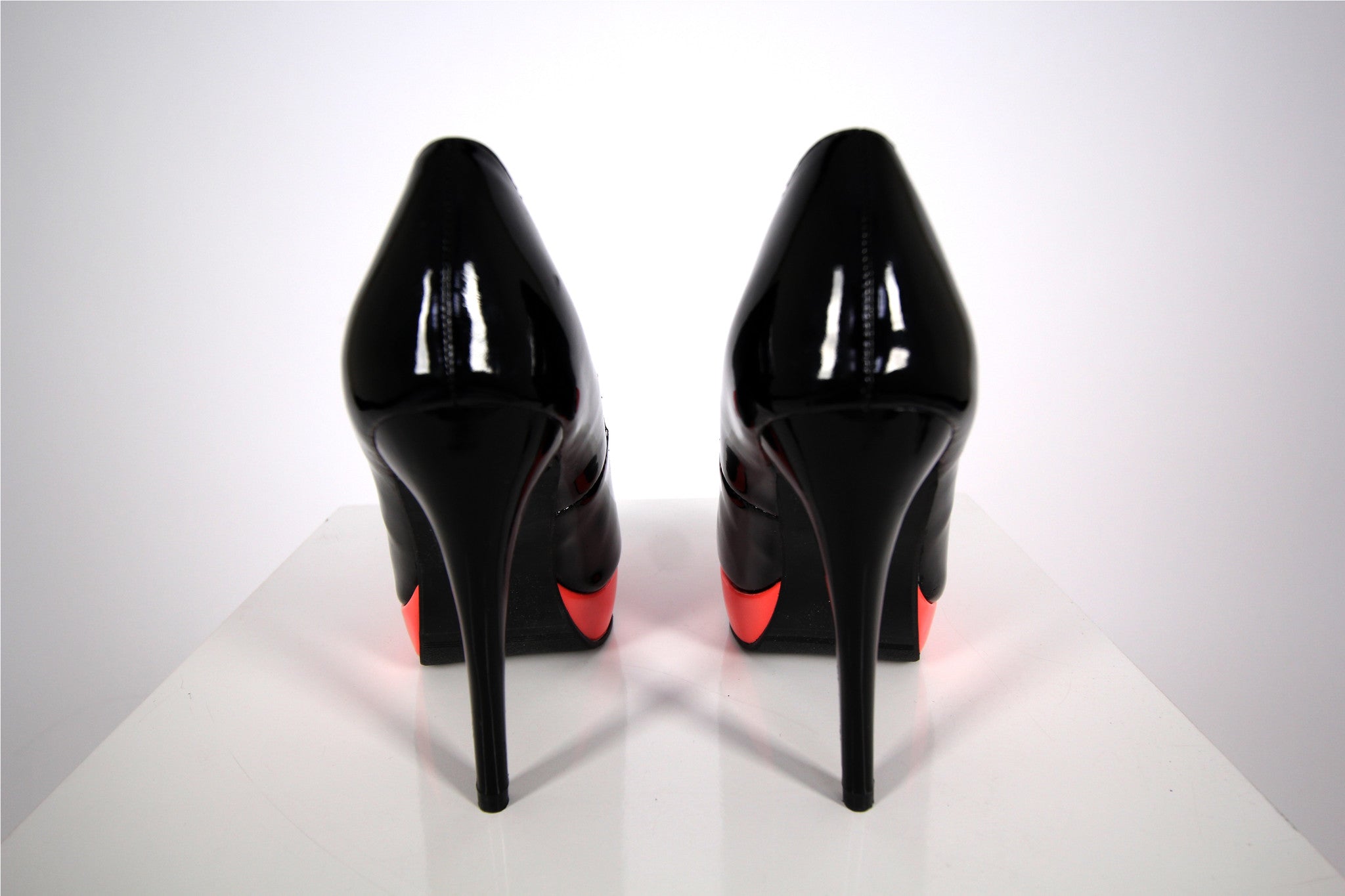 Bow Heels - Donnée Par Dieu Studio Boutique
- 4