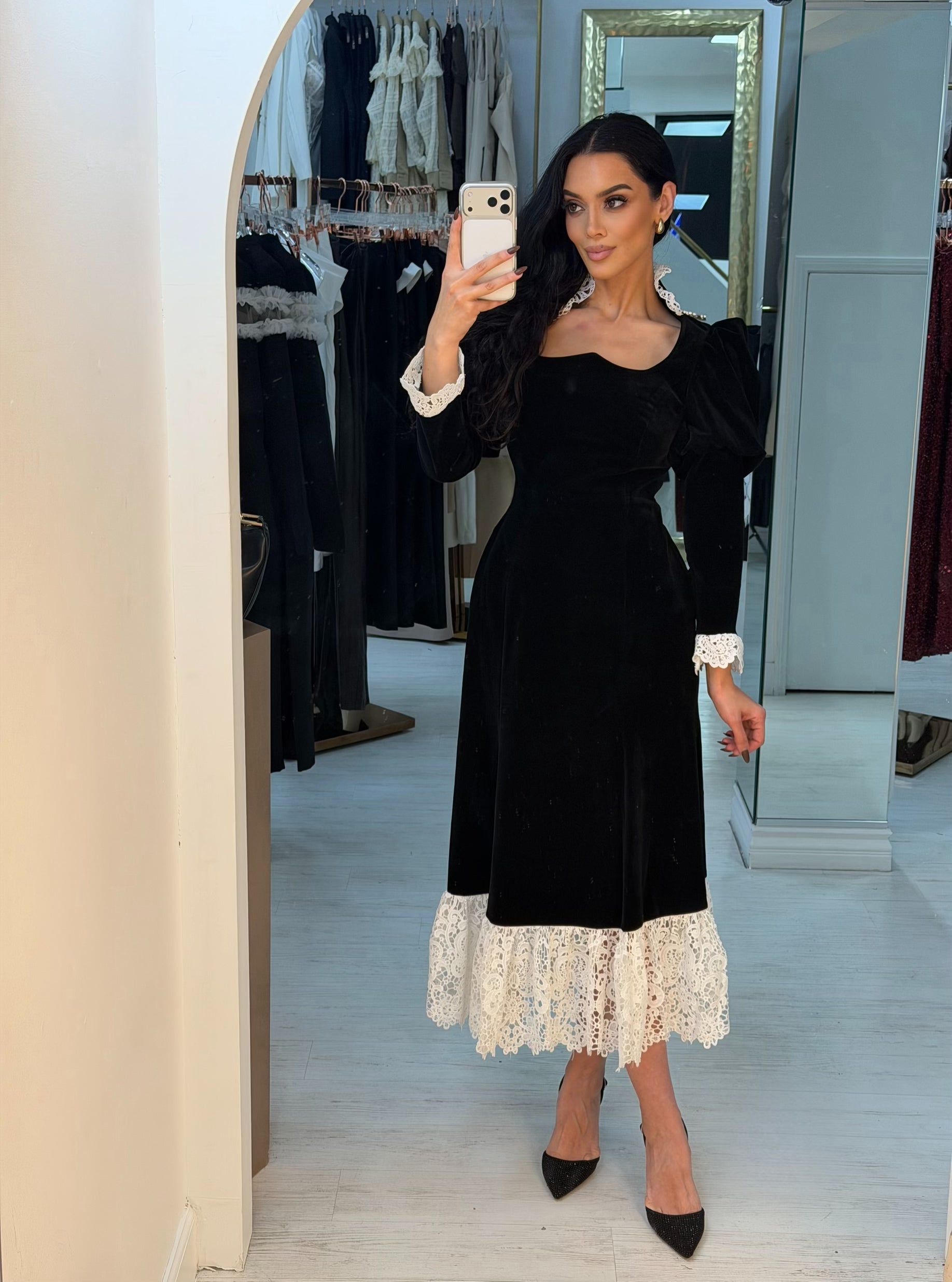 “Lolita” velvet dress