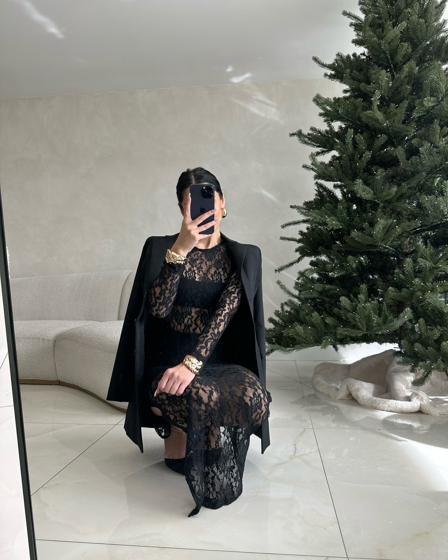 ‘Elle’ lace dress
