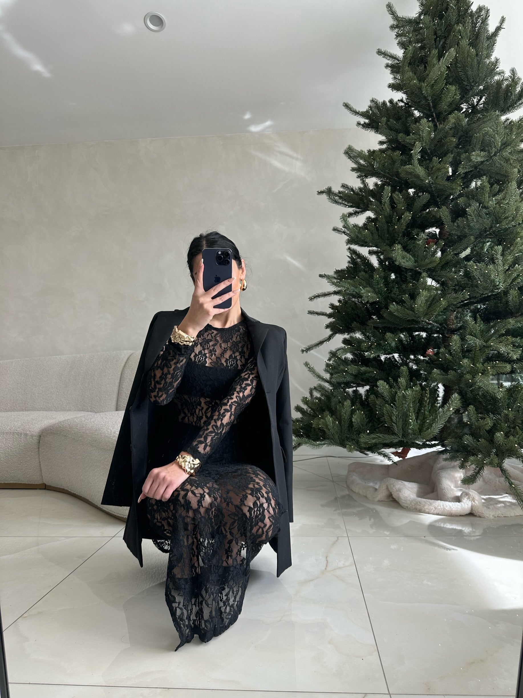 ‘Elle’ lace dress