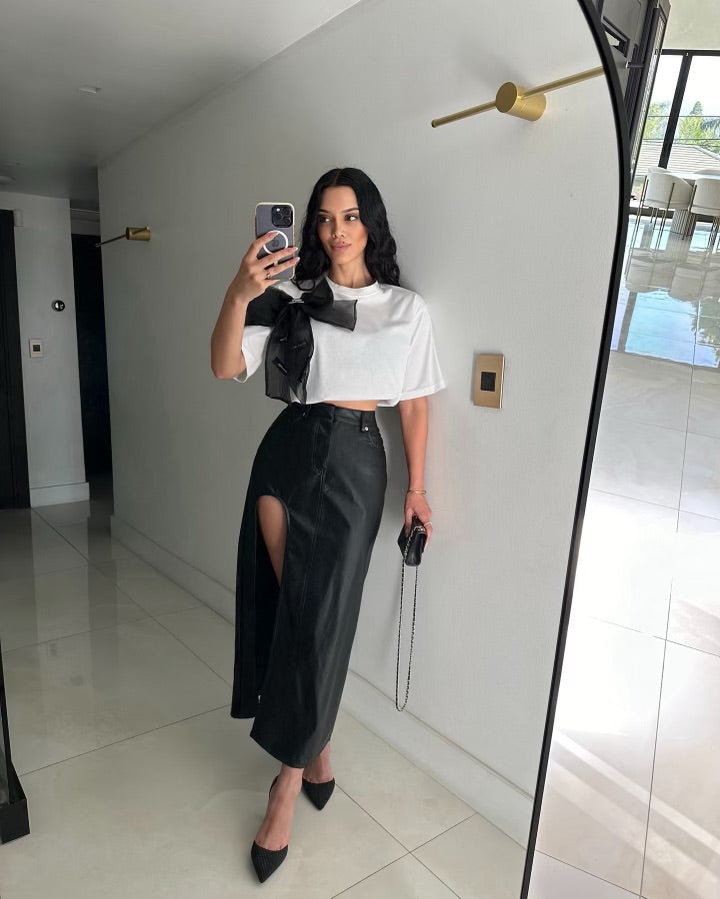 'STELLA' leather skirt x 'Daisy' black bow