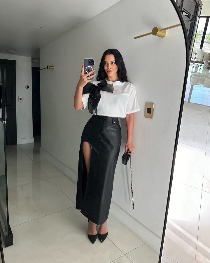 'STELLA' leather skirt x 'Daisy' black bow