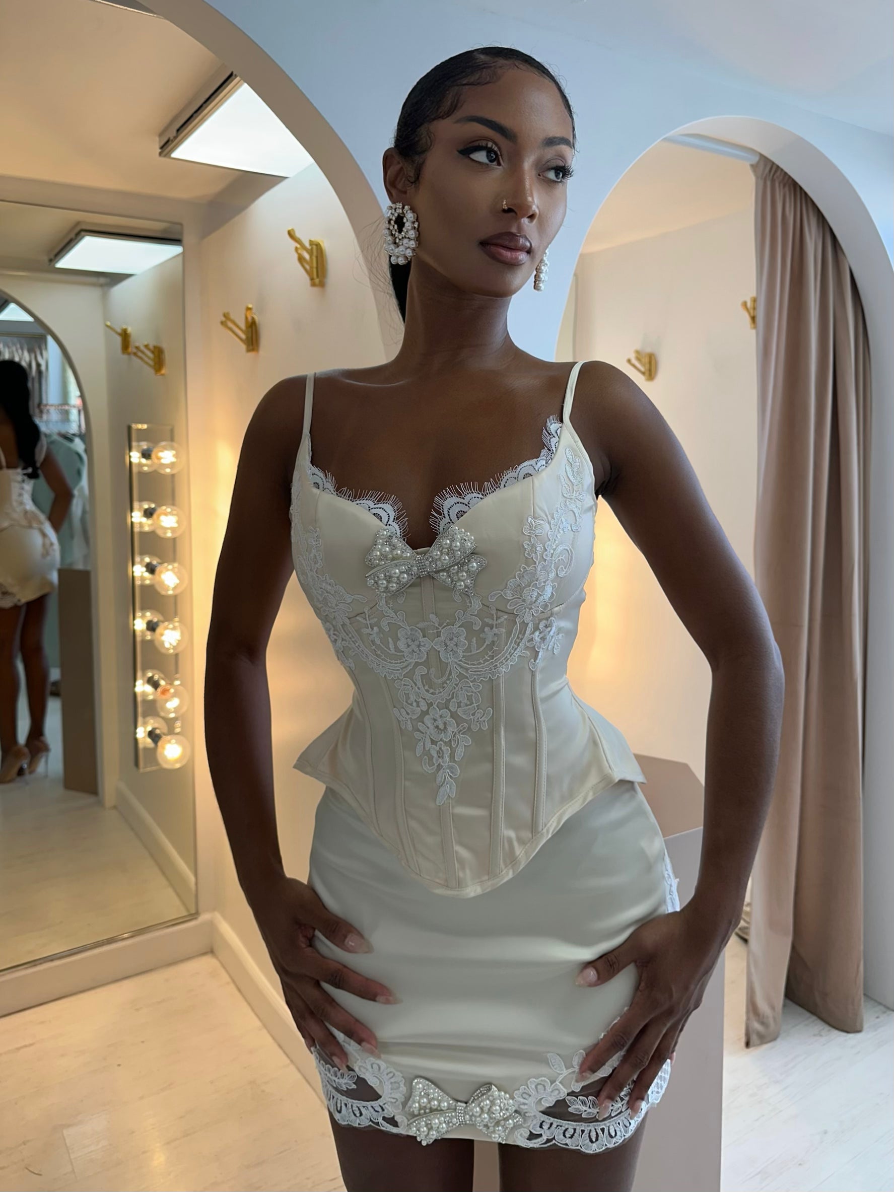 “Marylin” crystal & pearl corset set