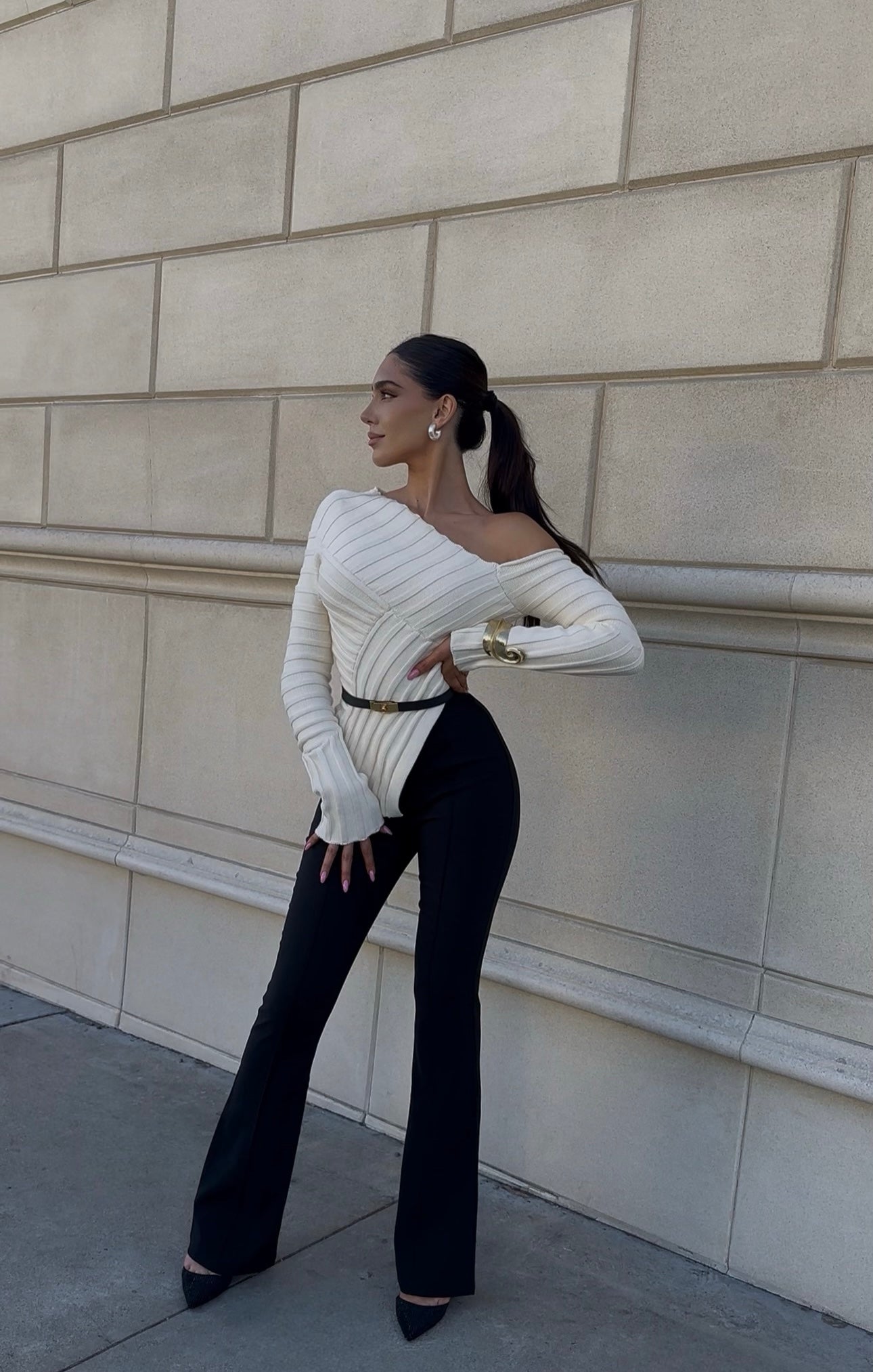 “Crete” asymmetrical top