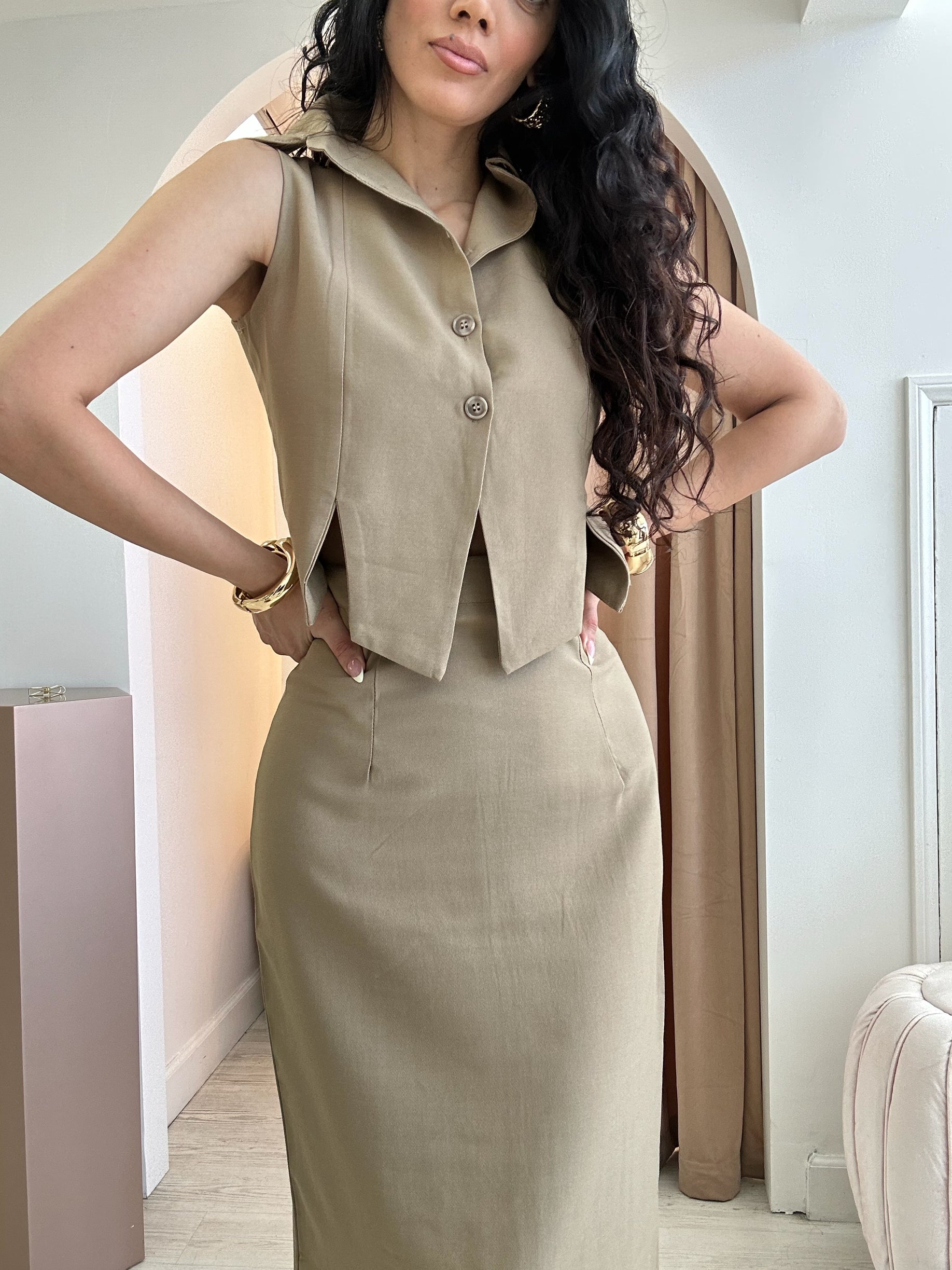 “Rafa” vest & skirt set in mocha