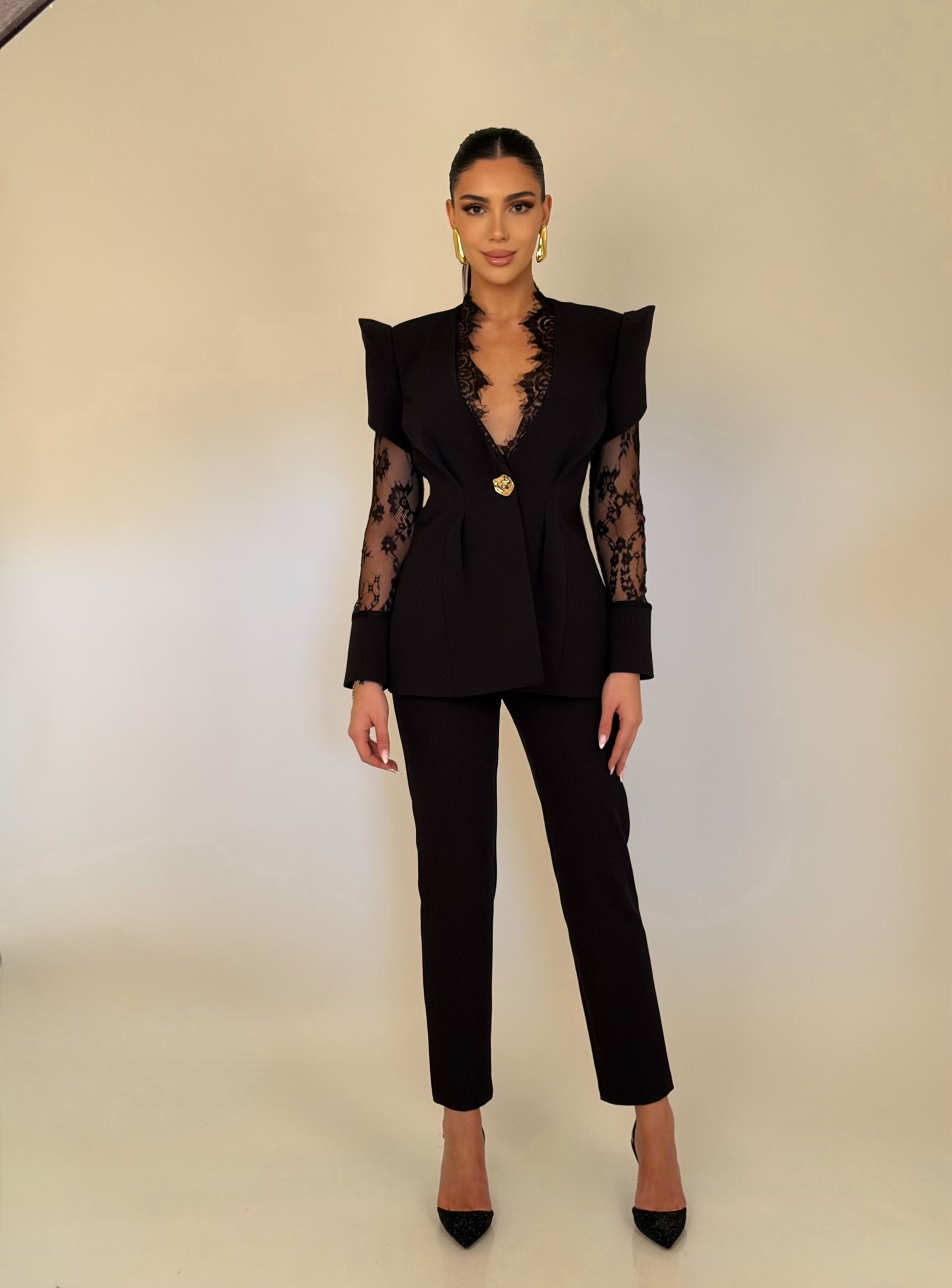 “Vera” lace set in black