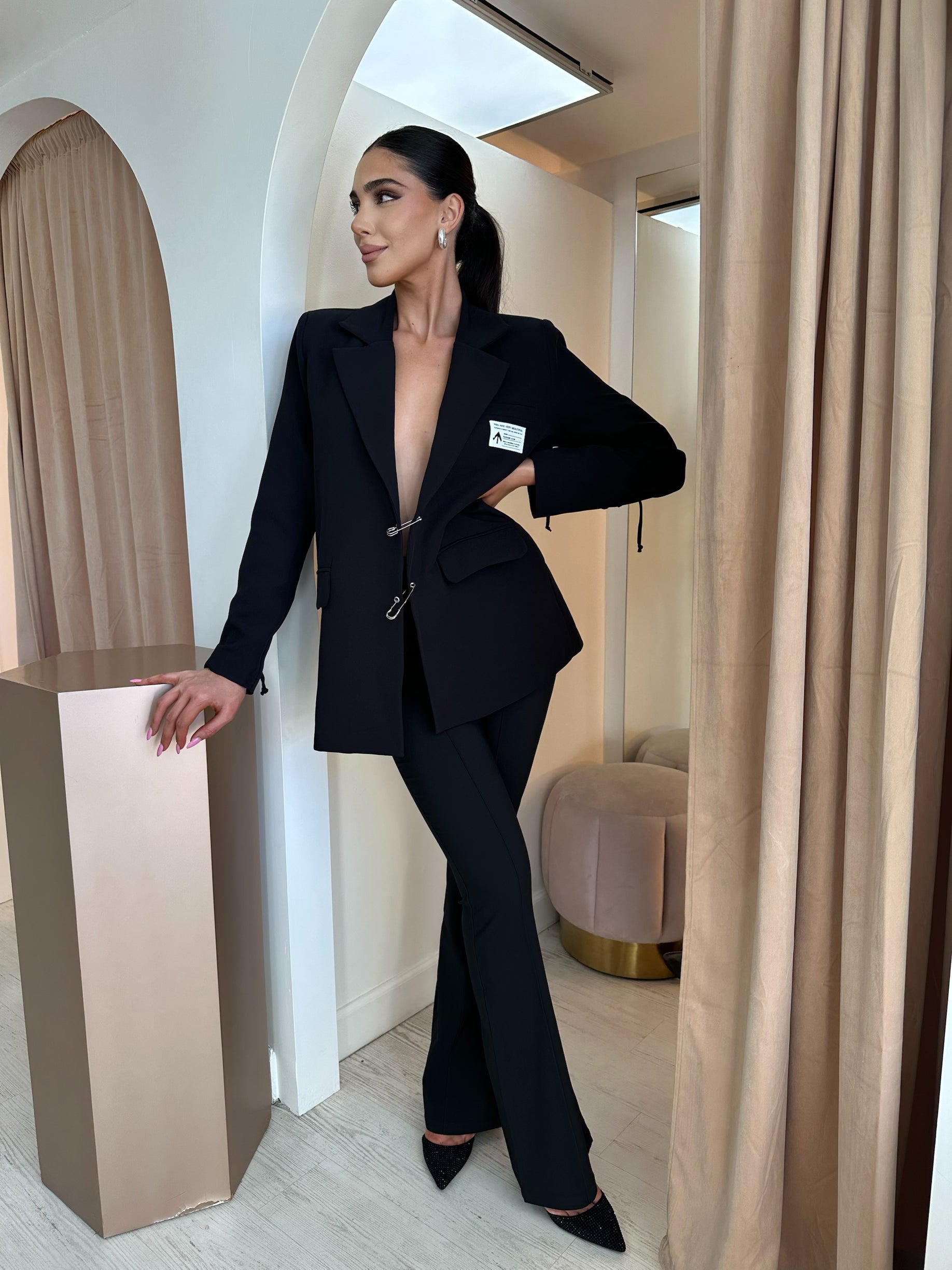 “Valiant” oversized blazer